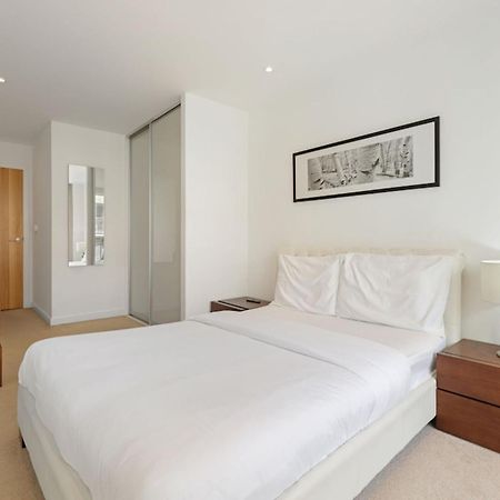 London East Side Wharf Apartment Exterior foto