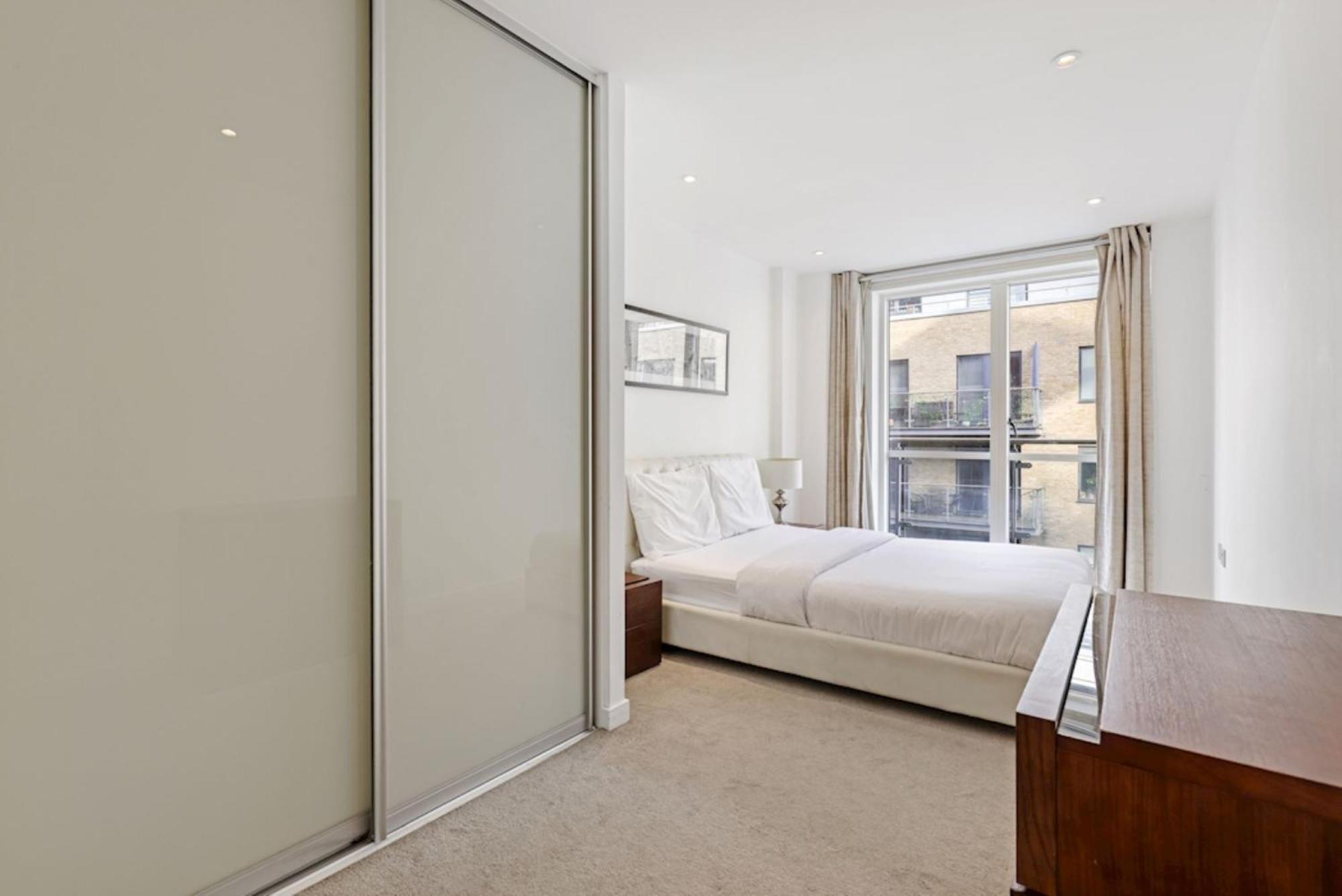 London East Side Wharf Apartment Exterior foto